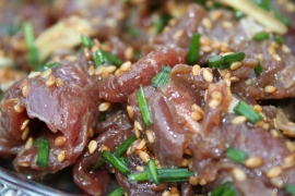 Boeuf marin au ssame et vinaigre de riz