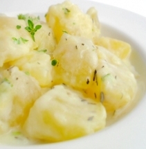 Pommes de terre  la crme frache et aux herbes 